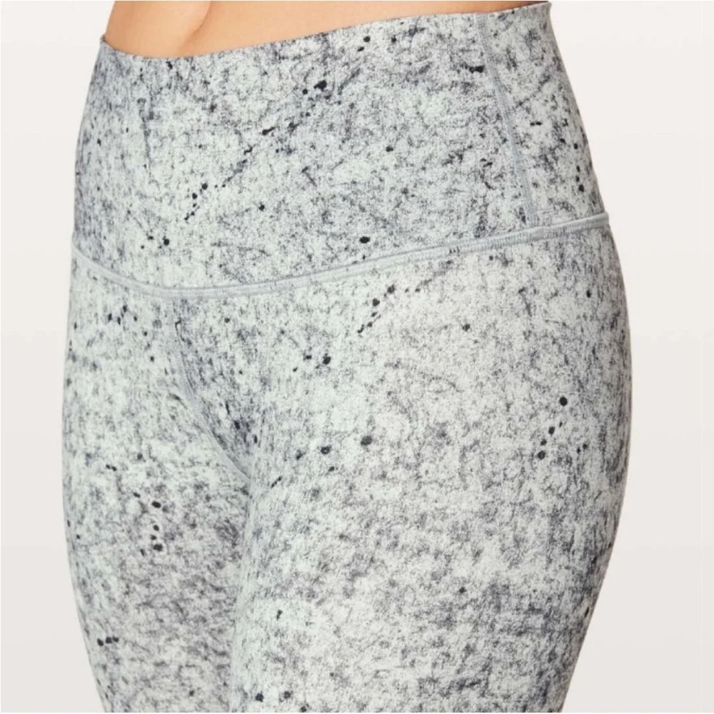 Lululemon Wunder Under HR 7/8 Tight 25” / Antiqued Alpine White Multi / SZ‎ 4